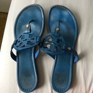 TORI BURCH flip flops!!